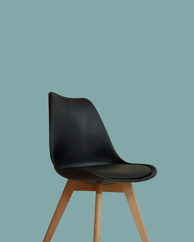 Chaise noire